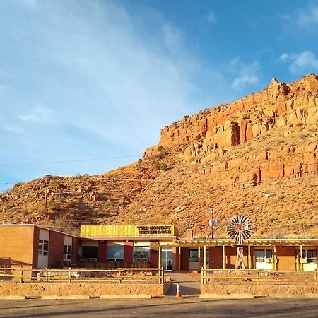 カナブ The Cowboy Bunkhouseホステル エクステリア 写真